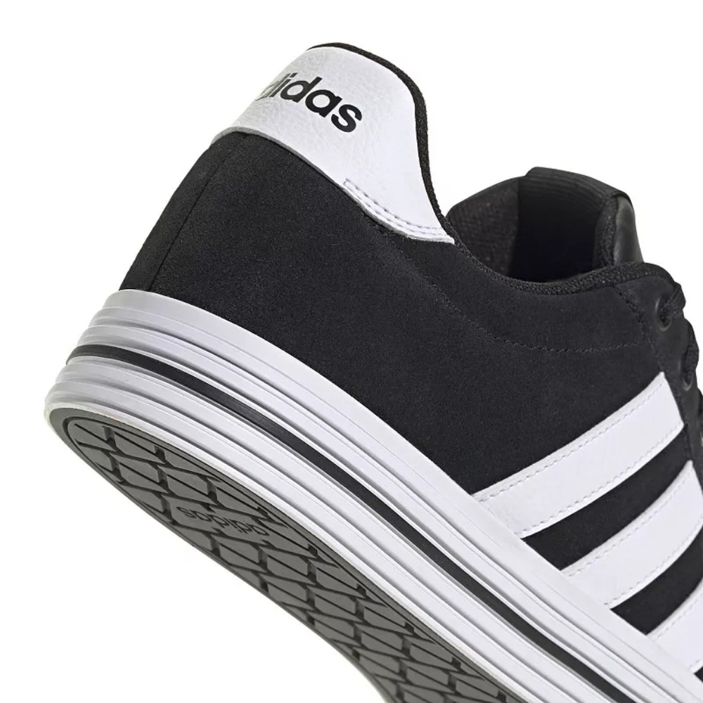 M 9.5 / W 10.5 Adidas Everyday 4.0 Skate Sneakers Black Suede Unisex - Picture 4 of 8